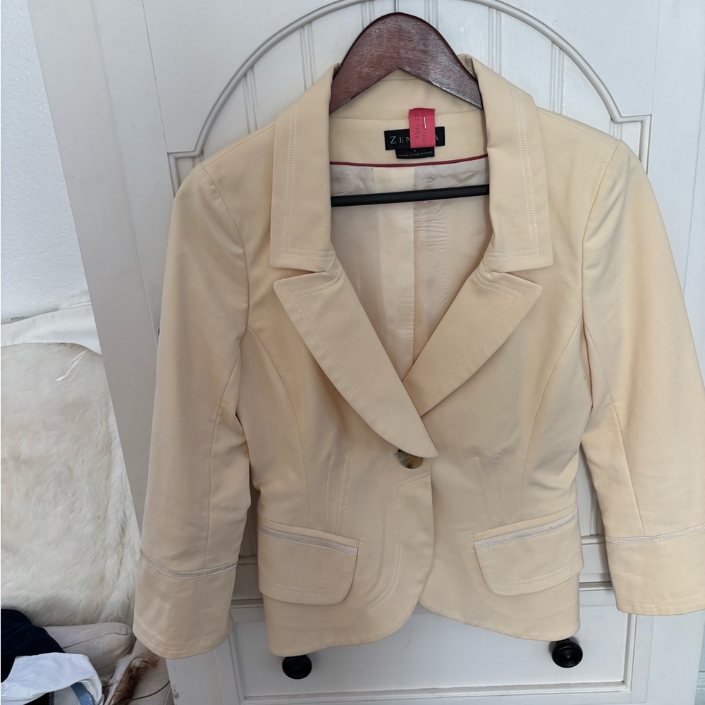 ZENOBIA Cream Women's Blazer